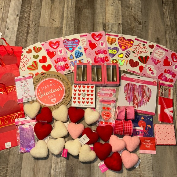 Celebrate It Other - NWT HUGE LOT of VALENTINE’S DAY GIFTS/DECOR